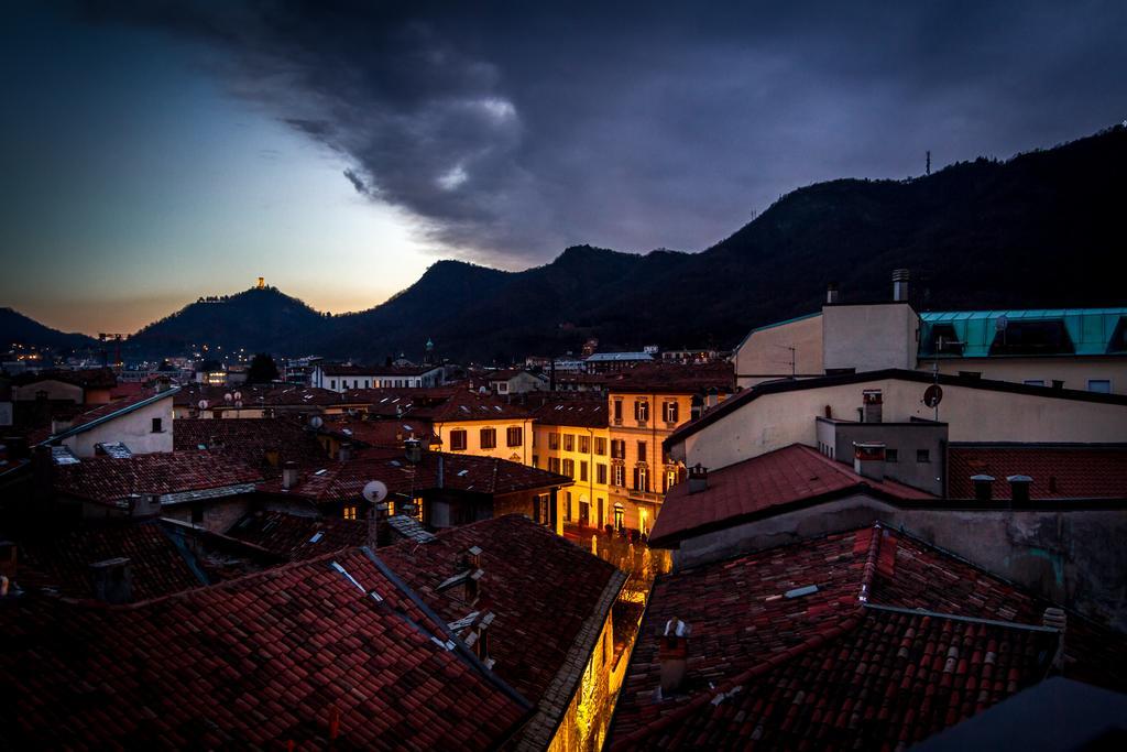 Como Unique View - BymyhomeinCôme Camera foto